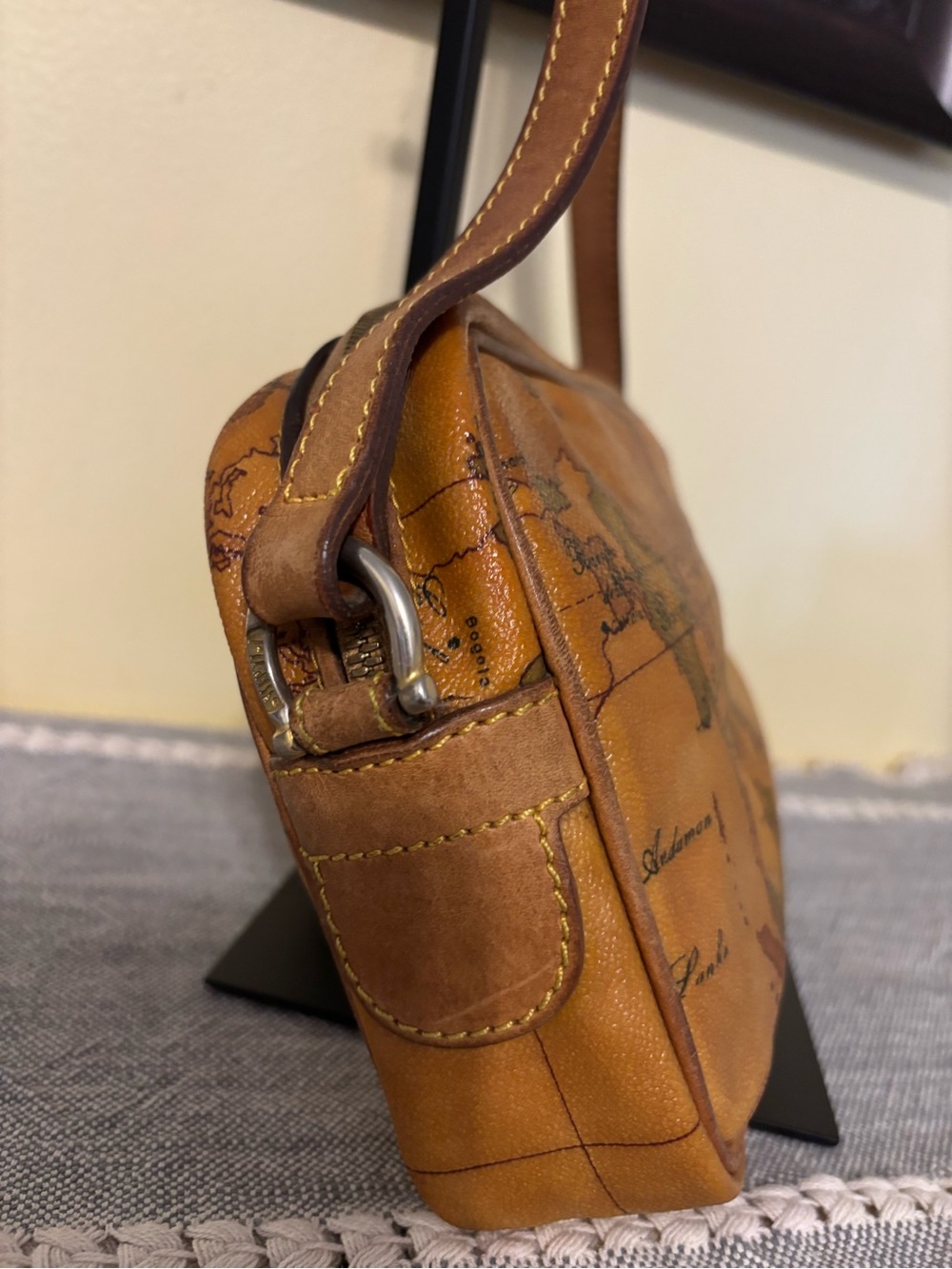 Alviero Martini Brown Shoulder Bag - Picture 5 of 8
